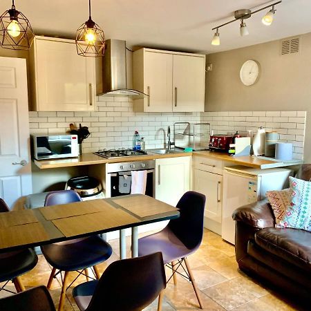 Central City Garden Apartment คาร์ดิฟฟ์ ภายนอก รูปภาพ